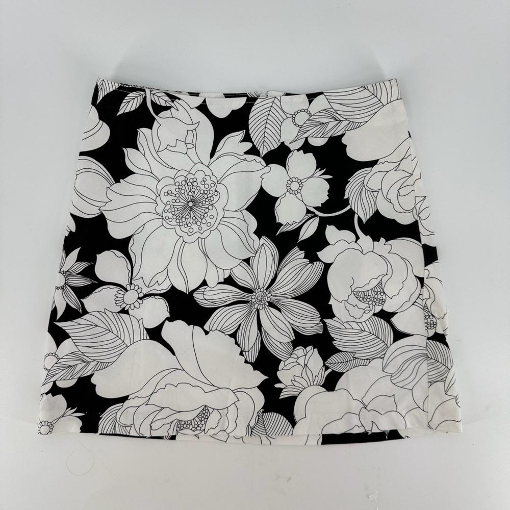 XOXO Y2K Dainty Feminine High Waist Zip Up Floral Mini Skirt
